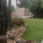 A Melhor Acomodacao Entre Pinhais E Curitiba - Quarto Para Ate O4 Pessoas Em Casa Com Garagem